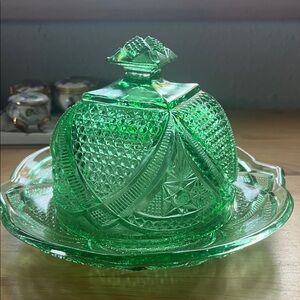 EAPG emerald green antique pattern glass dome butter cheese dish MINT